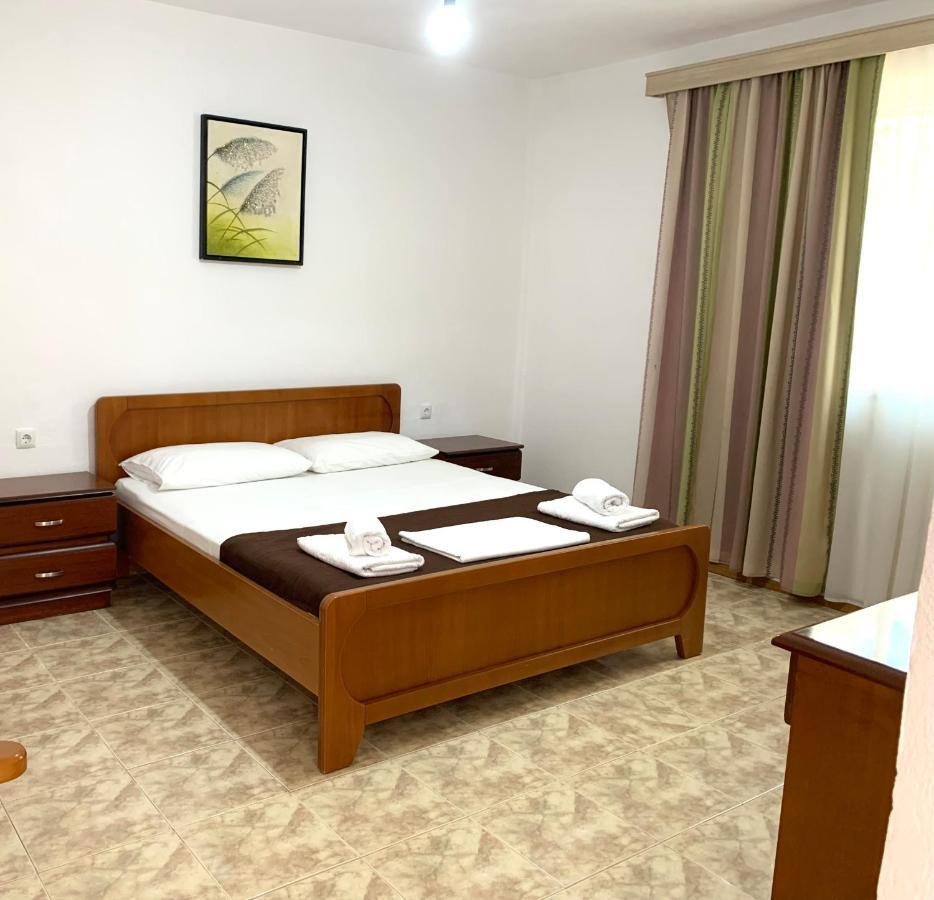 Duka Apts Sarande Exterior photo